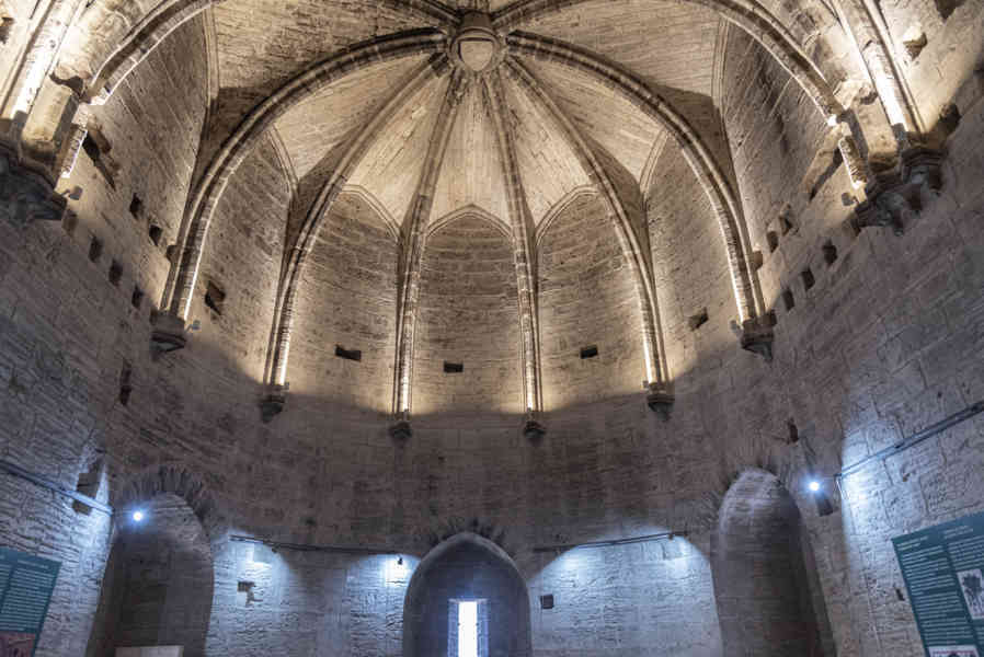Francia - Villeneuve Lez Avignon 014 - fuerte Saint-André.jpg